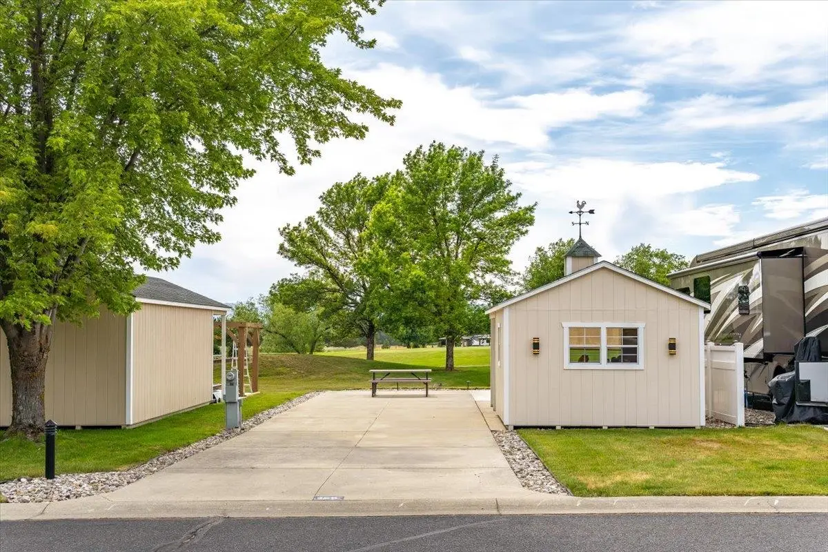 1205 N Country Club Dr, Deer Park, WA 99006 - Image #1