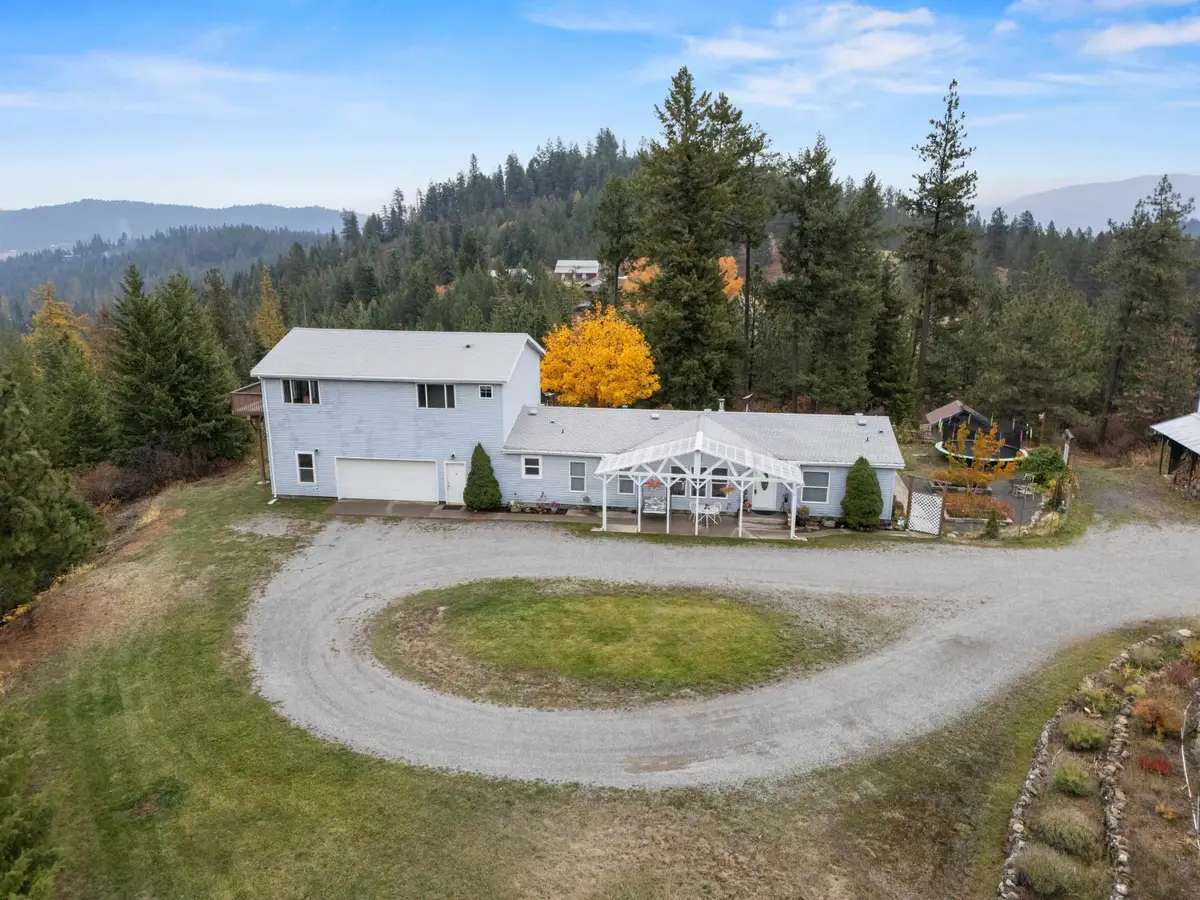9307 N Harvard Rd, Newman Lake, WA 99025 - Image #1