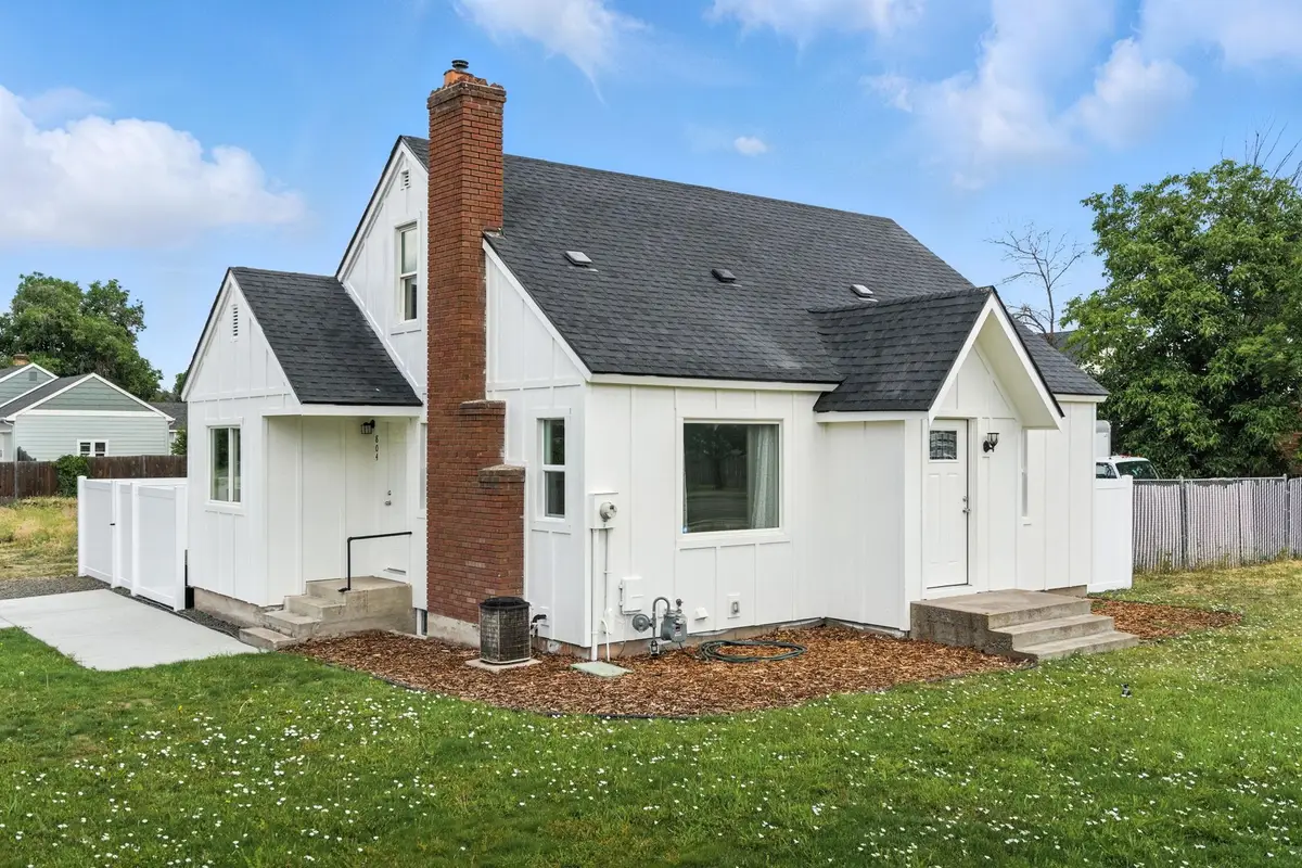 804 N Pierce Rd, Spokane Valley, WA 99037 - Image #1