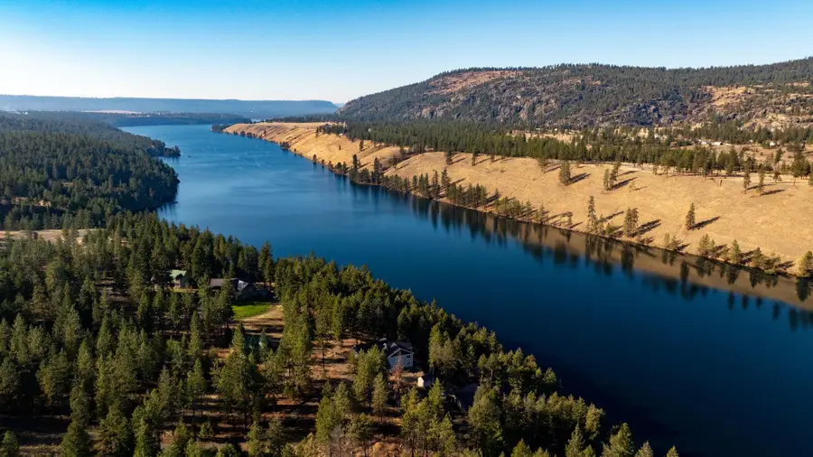 21125 N Byrne Ln, Nine Mile Falls, WA 99026 - Image #3