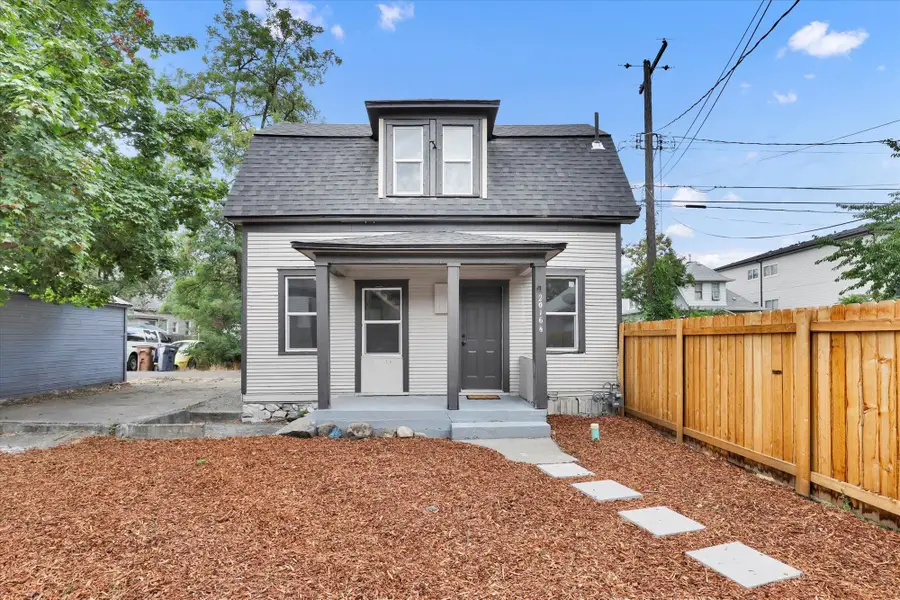 2016 W Gardner Ave, Spokane, WA 99201 - Image #2