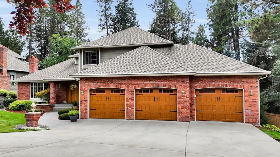 6824 S Highland Park Dr, Spokane, WA 99223 - Image #2
