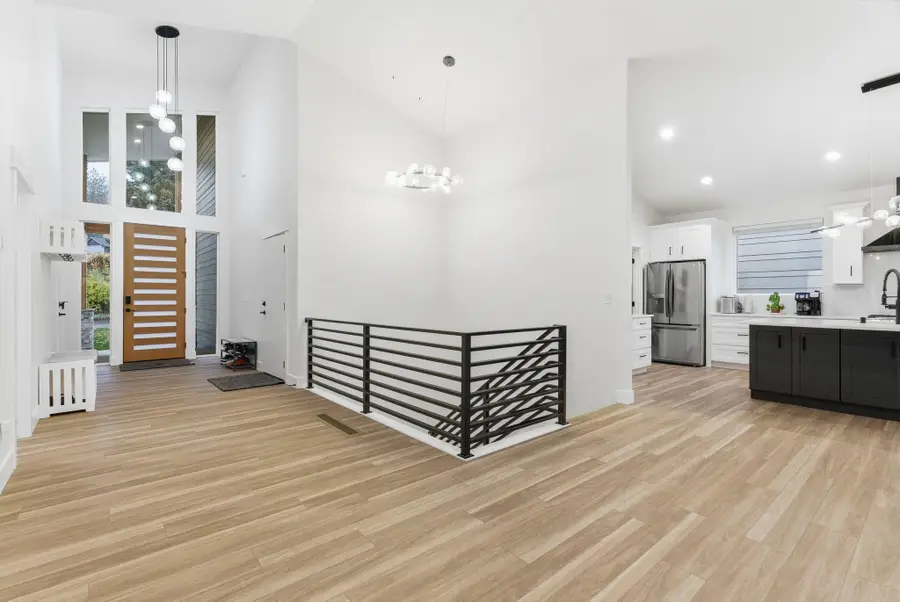 1712 W Toni Rae Dr, Spokane, WA 99218 - Image #3