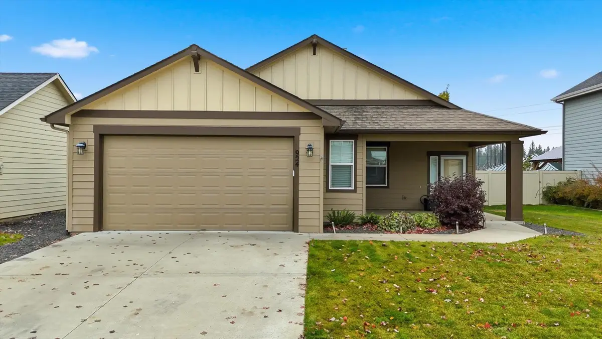 924 E Colbert Rd, Colbert, WA 99005 - Image #1