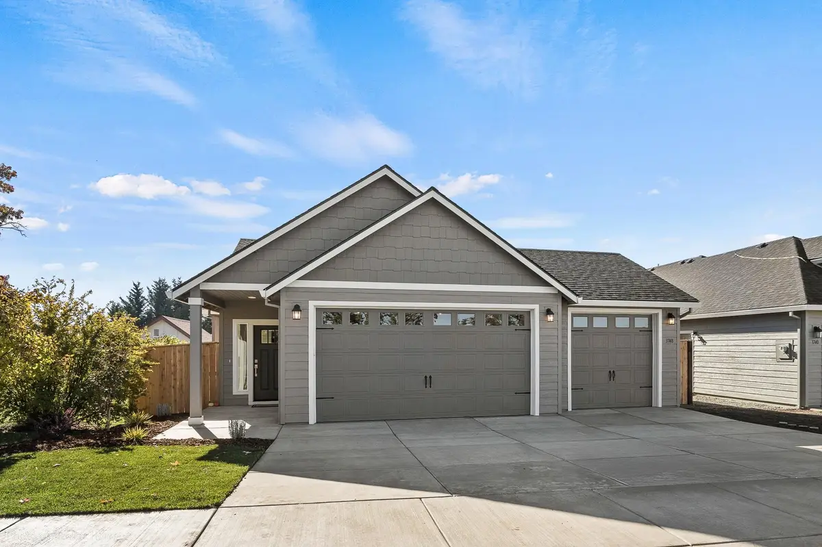 416 N Viewmont Ct, Greenacres, WA 99016 - Image #1