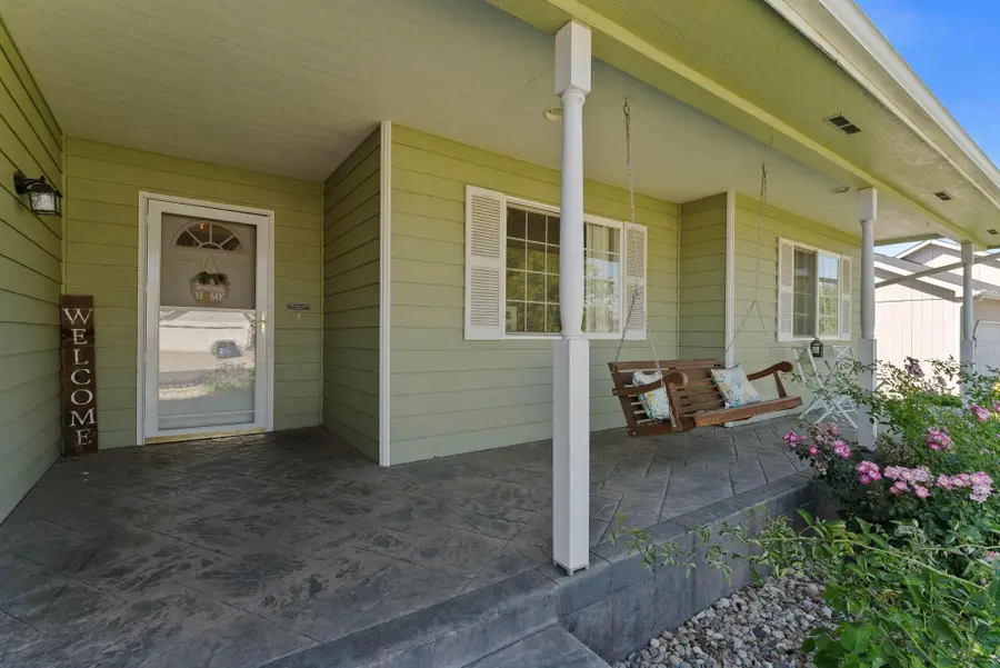 17813 N Lidgerwood St, Colbert, WA 99005 - Image #2