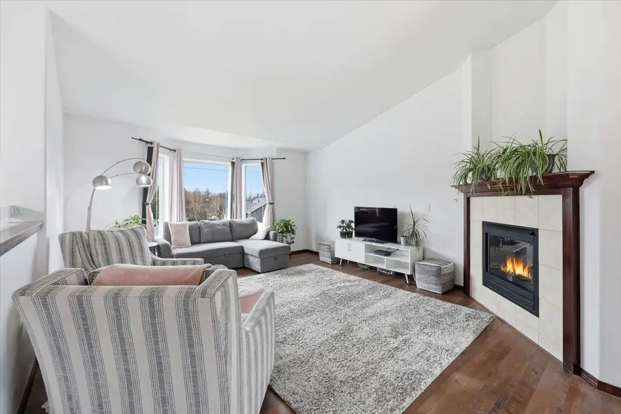 15204 N Chesapeake Rd, Mead, WA 99021 - Image #2