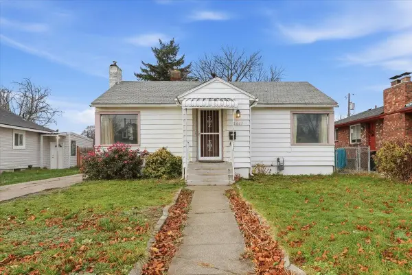 2607 N Crestline St, Spokane, WA 99207