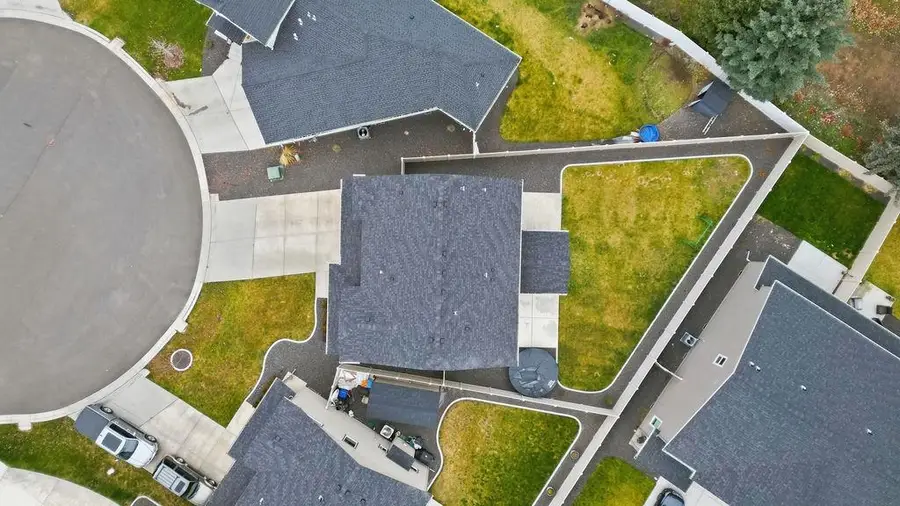 2046 W Parkway Ct, Spokane, WA 99208 - Image #3