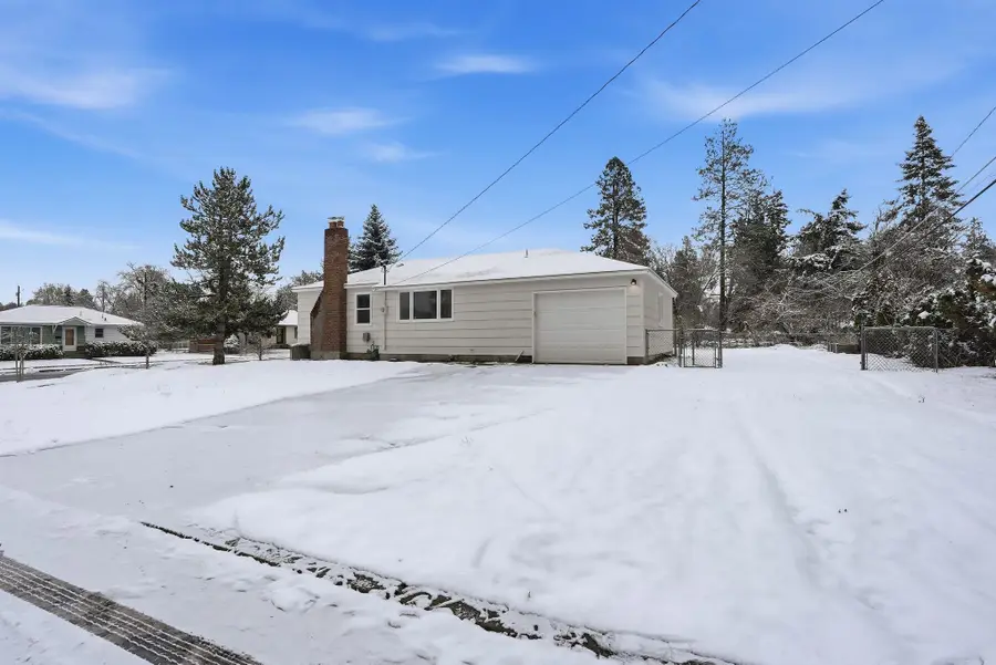 3027 W Rowan Ave, Spokane, WA 99205 - Image #2