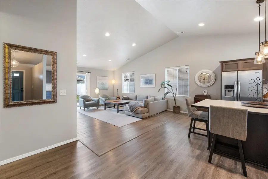 1910 W Maxine Ave, Spokane, WA 99208 - Image #2