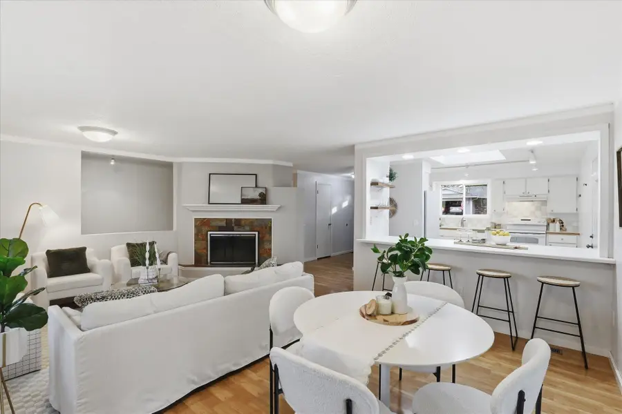 711 E Bedivere Dr, Spokane, WA 99218 - Image #2