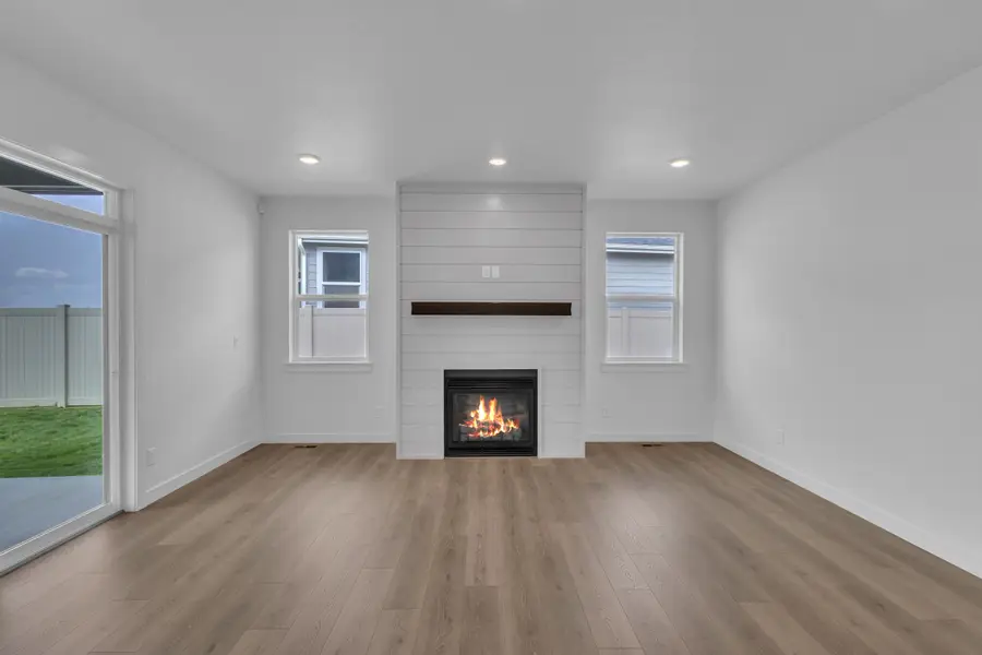 1231 N High Desert Dr, Deer Park, WA 99006 - Image #2