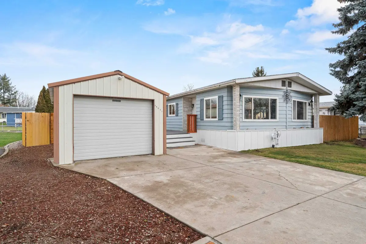 18917 E Jackson Dr, Spokane Valley, WA 99027 - Image #1