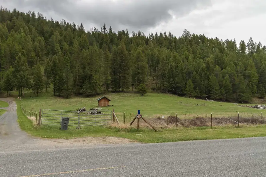 1053 Haller Creek Rd, Addy, WA 99101 - Image #2