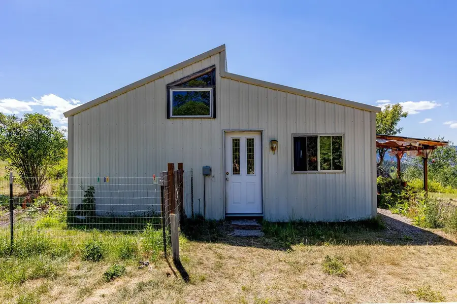 253 White Mountain Rd, Curlew, WA 99118 - Image #3