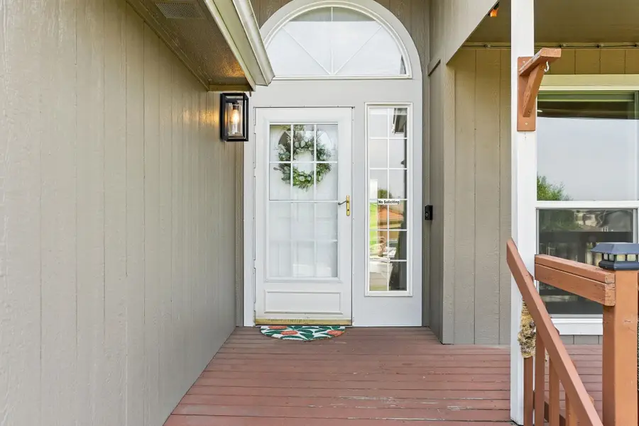 1124 Moen Rd, Greenacres, WA 99016 - Image #2