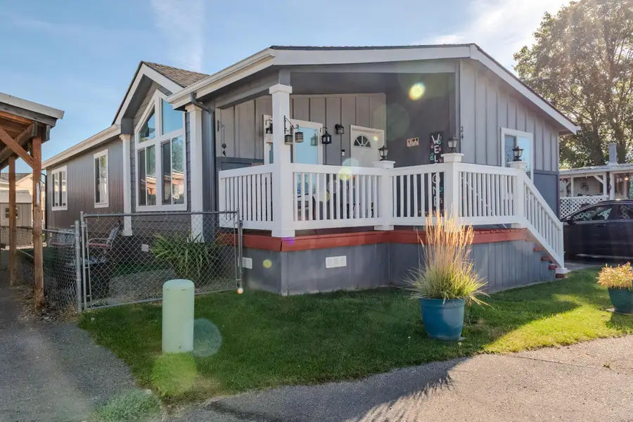 21725 E Wellesley Ave, Otis Orchards, WA 99027 - Image #2