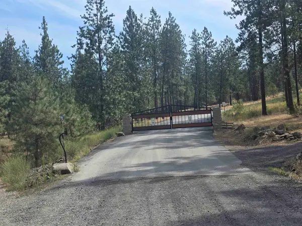 6499 Syringa Way, Nine Mile Falls, WA 99026