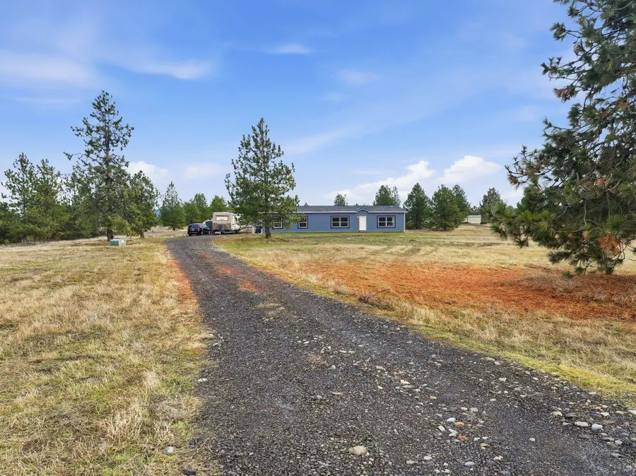14912 N Dover Rd, Nine Mile Falls, WA 99026 - Image #2