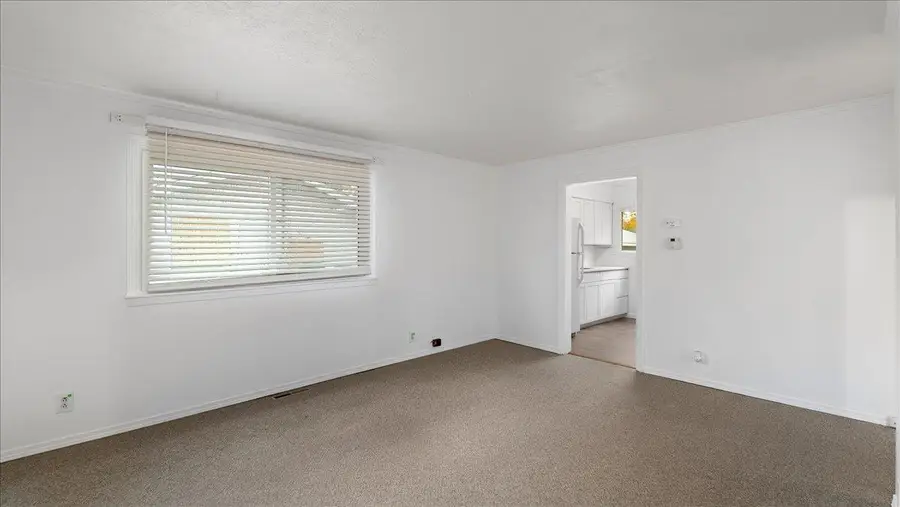 921 E Lacrosse Ave, Spokane, WA 99207 - Image #2