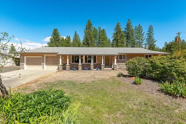 7621 E Hamilton Rd, Chattaroy, WA 99003