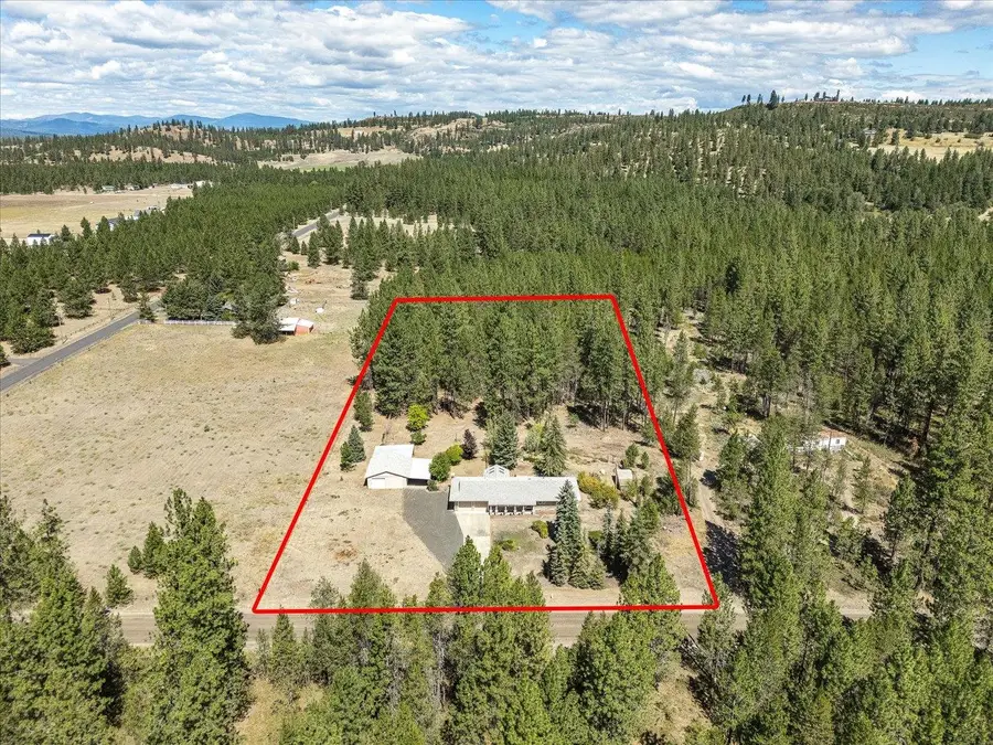 7621 E Hamilton Rd, Chattaroy, WA 99003 - Image #2