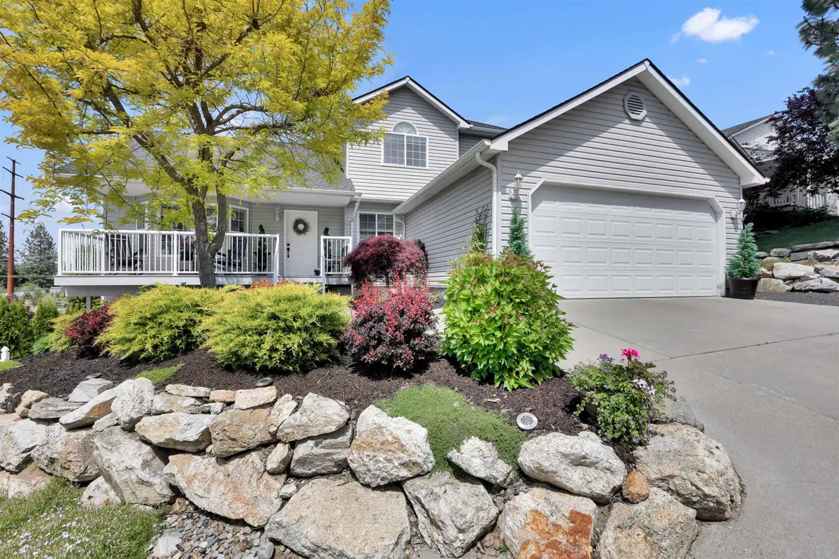 8310 E Bull Pine Ln, Spokane, WA 99217 - #1