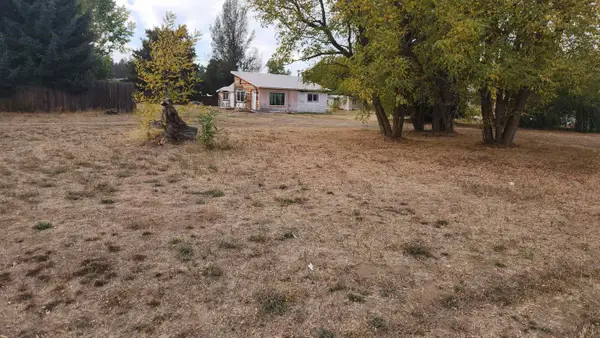 107 N Fir St, Deer Park, WA 99006