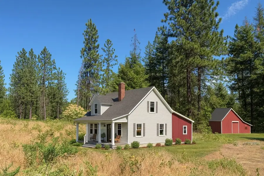 34711 N Waldrons Ln, Chattaroy, WA 99003 - Image #2