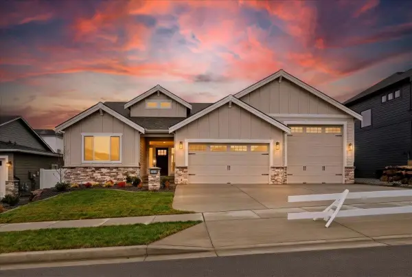 18050 E Wind Rose Ct, Greenacres, WA 99016