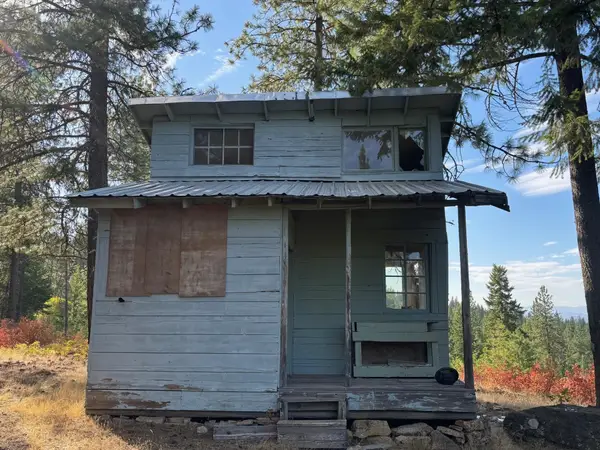 84XX Lodge Pole Ln, Chattaroy, WA 99003