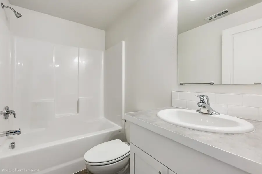 418 N Viewmont Ct, Greenacres, WA 99016 - Image #3