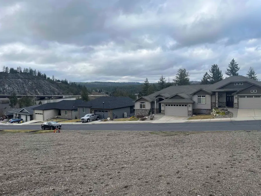 1022 E Wandermere Estates Ln, Spokane, WA 99208 - Image #3