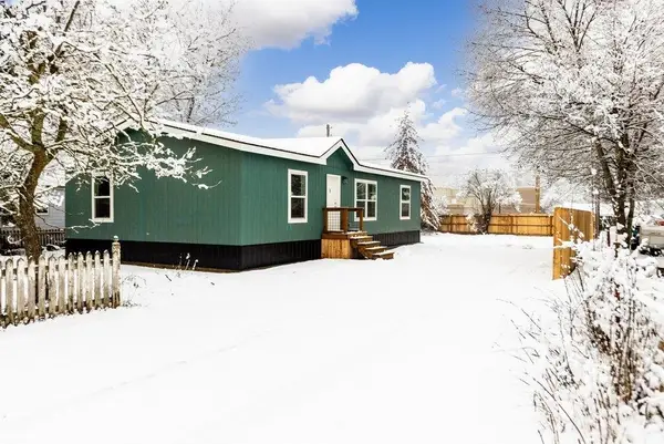 718 W 1st St, Newport, WA 99156