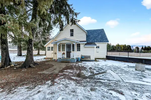 671 Baker Lake Rd, Newport, WA 99156