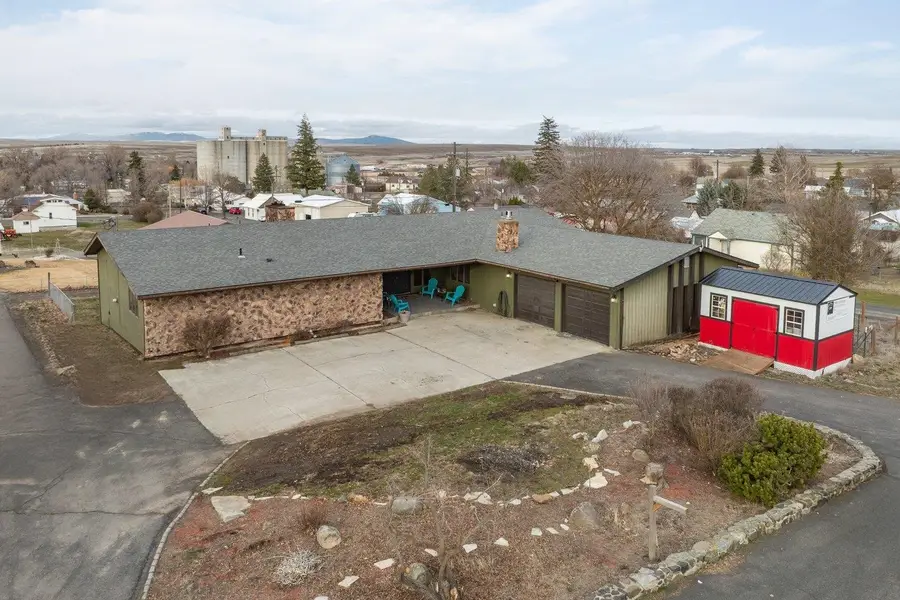 313 SE Trinity Ave, Wilbur, WA 99185 - #2