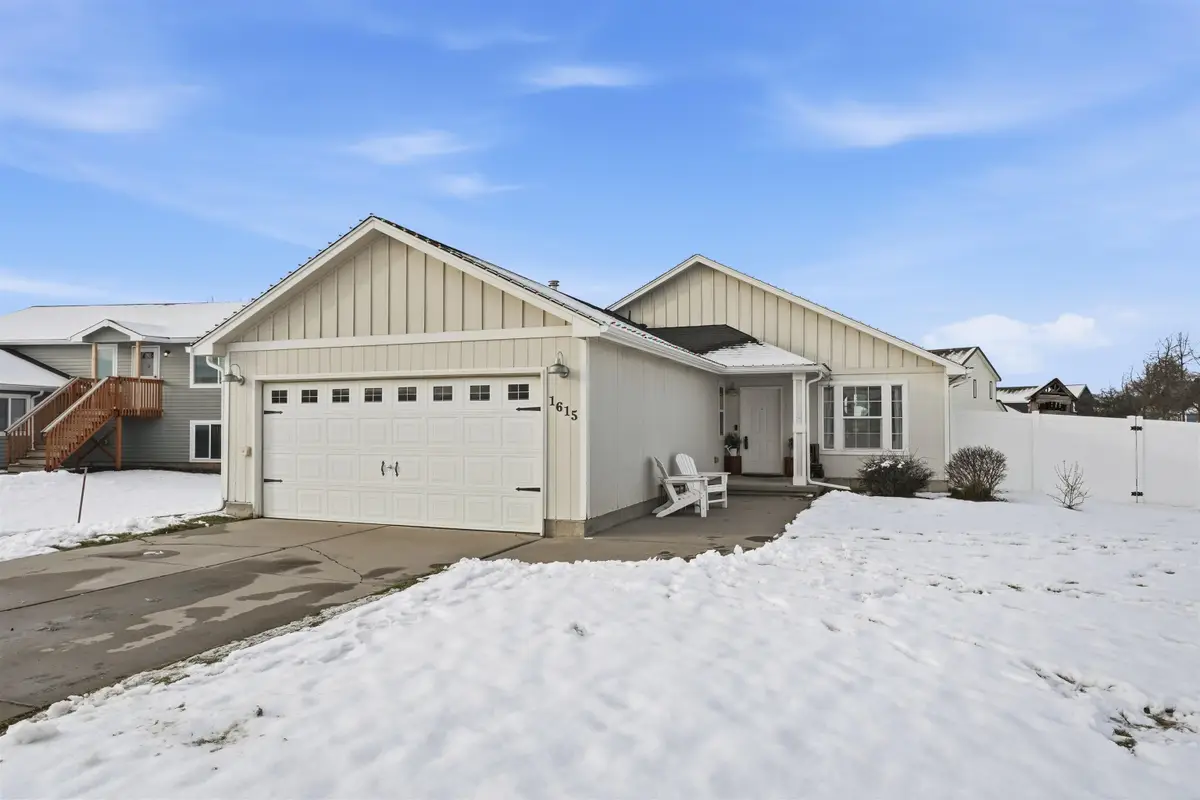 1615 E Laigo Ct, Deer Park, WA 99006 - Image #1