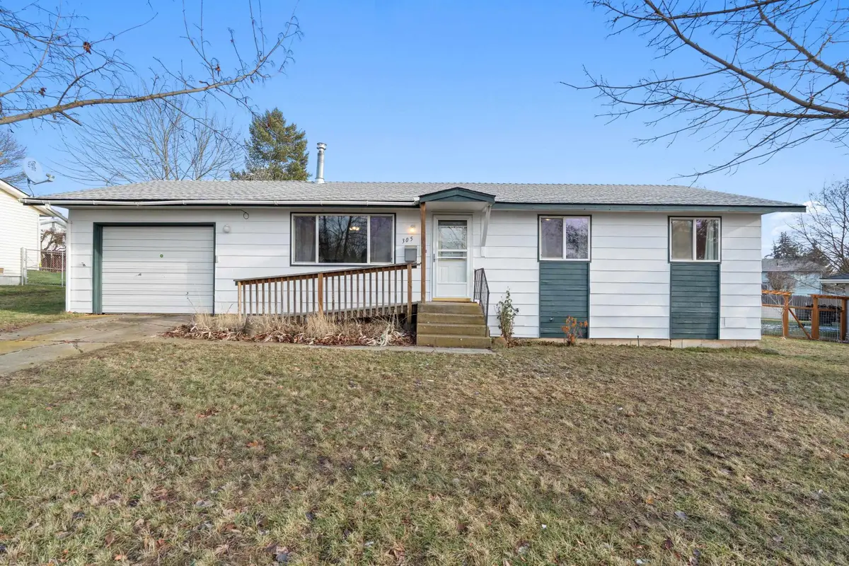 305 Holladay Dr, Cheney, WA 99004 - Image #1