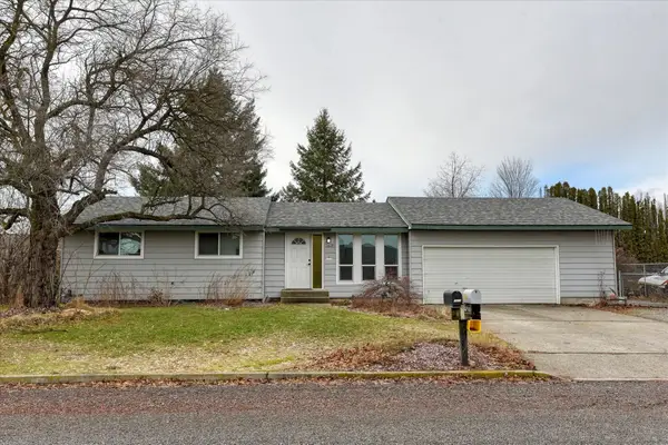 5617 N Haye St, Newman Lake, WA 99025