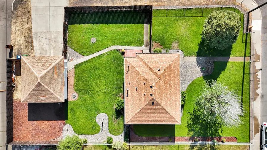 1529 E Bismarck Ave, Spokane, WA 99208 - Image #2