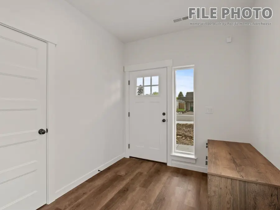 2107 N Sipple Rd, Spokane Valley, WA 99212 - Image #2