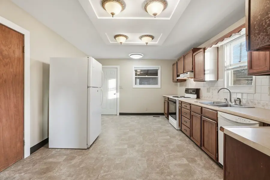 907 W Fairview Ave, Spokane, WA 99205 - Image #3