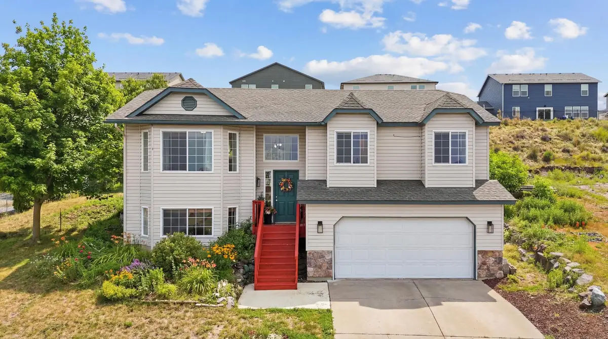 8015 S West Terrace Dr, Cheney, WA 99004 - Image #1