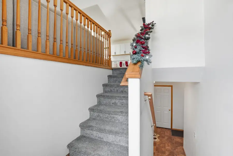 8015 S West Terrace Dr, Cheney, WA 99004 - Image #2