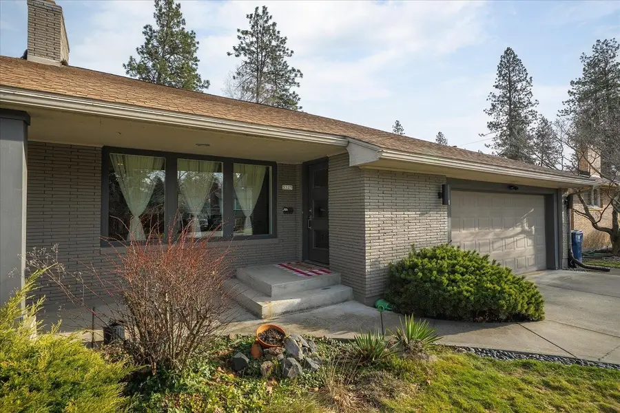 3325 S Bernard St, Spokane, WA 99203 - Image #2