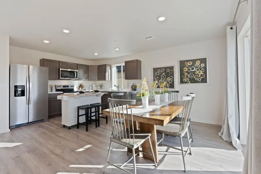 10279 W Sorenstam Rd, Cheney, WA 99004 - Image #2