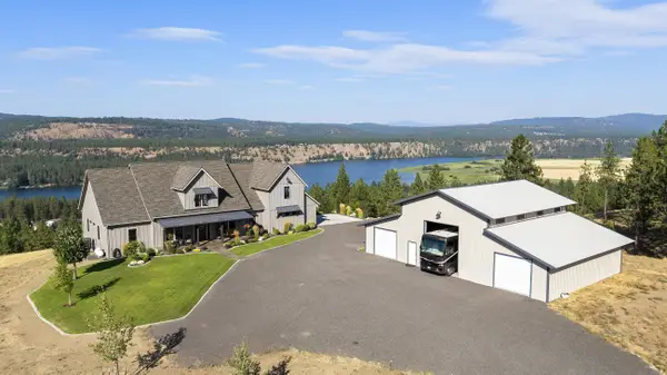 18524 N Valley Rd, Nine Mile Falls, WA 99026