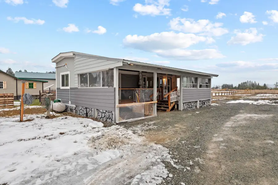 1071 Lenora Dr, Usk, WA 99180 - Image #2