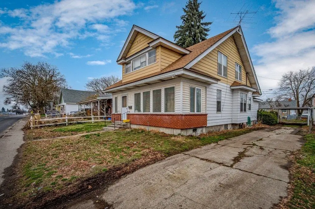 1643 E Wellesley Ave, Spokane, WA 99207 - Image #1